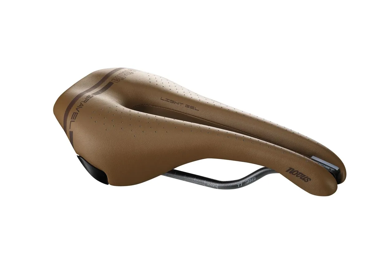 Selle Italia Novus Boost Gravel Heritage Sattel Ti316 Superflow L3 braun
