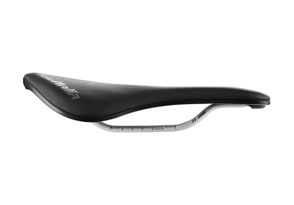 Selle Italia Novus Boost Sattel TI316 EVO Superflow L3 Breite 145mm Gestell Titan schwarz