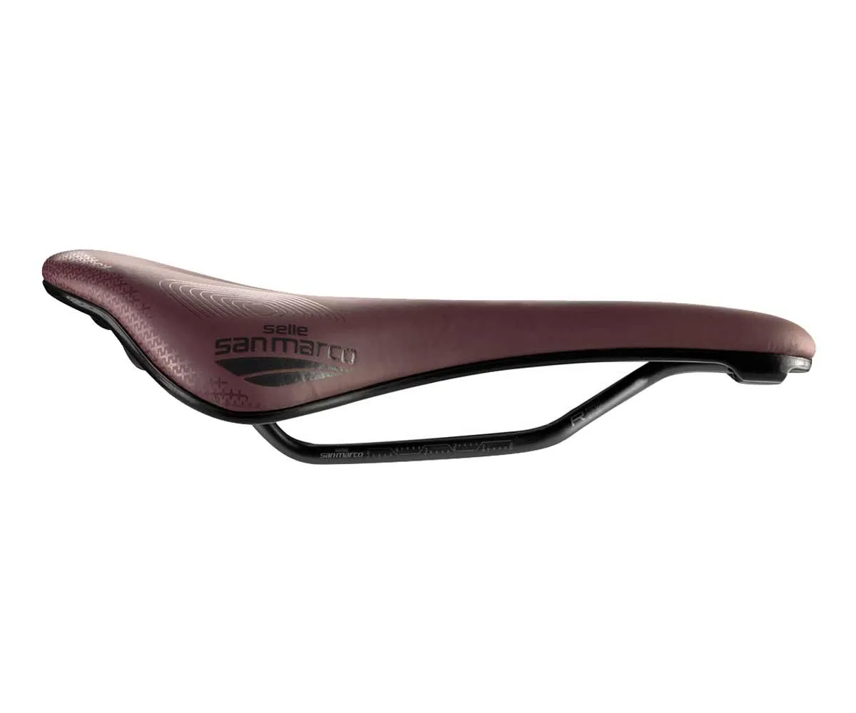Selle San Marco ShortFit 2.0 Supercomfort Racing Sattel S3 Wide Brick-Red Gestell Xsilite