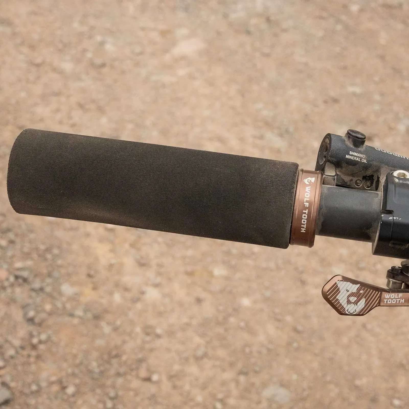 Wolf Tooth Fat Paw Lock On Lenkergriffe 36mm Farbe blue/black